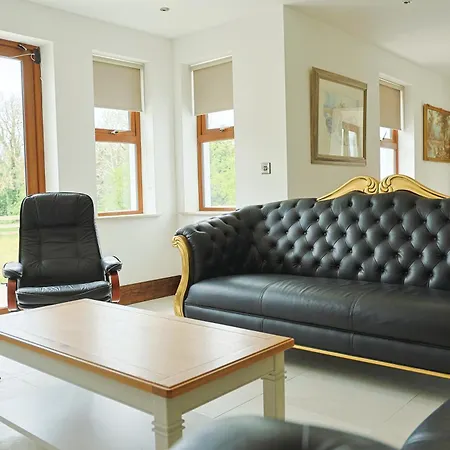 Meadow View House - Spacious Family Retreat In The Heart Of Donegal *
