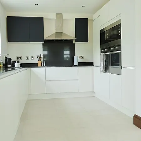 Meadow View House - Spacious Family Retreat In The Heart Of Donegal